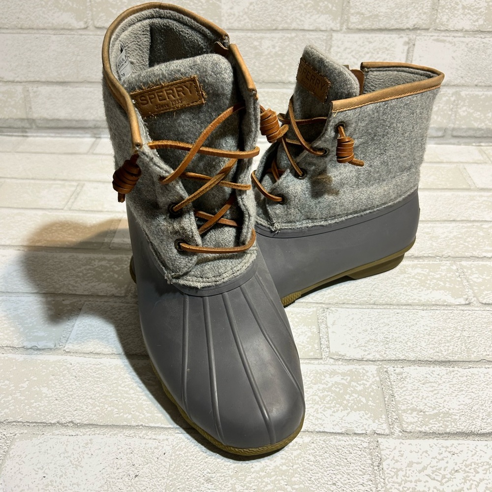 Sperry Gray Duck Boots Waterproof Rain Snow boots size 9